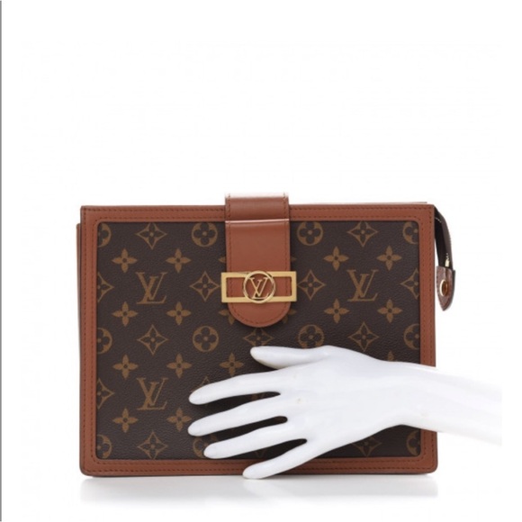 LOUIS VUITTON Monogram Pochette Dauphine Toiletry Pouch - Picture 16 of 16